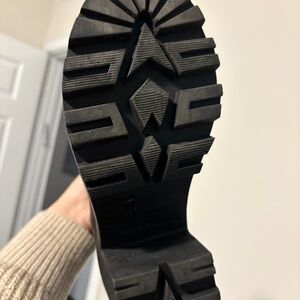 Urban Outfitters Boots Size 8